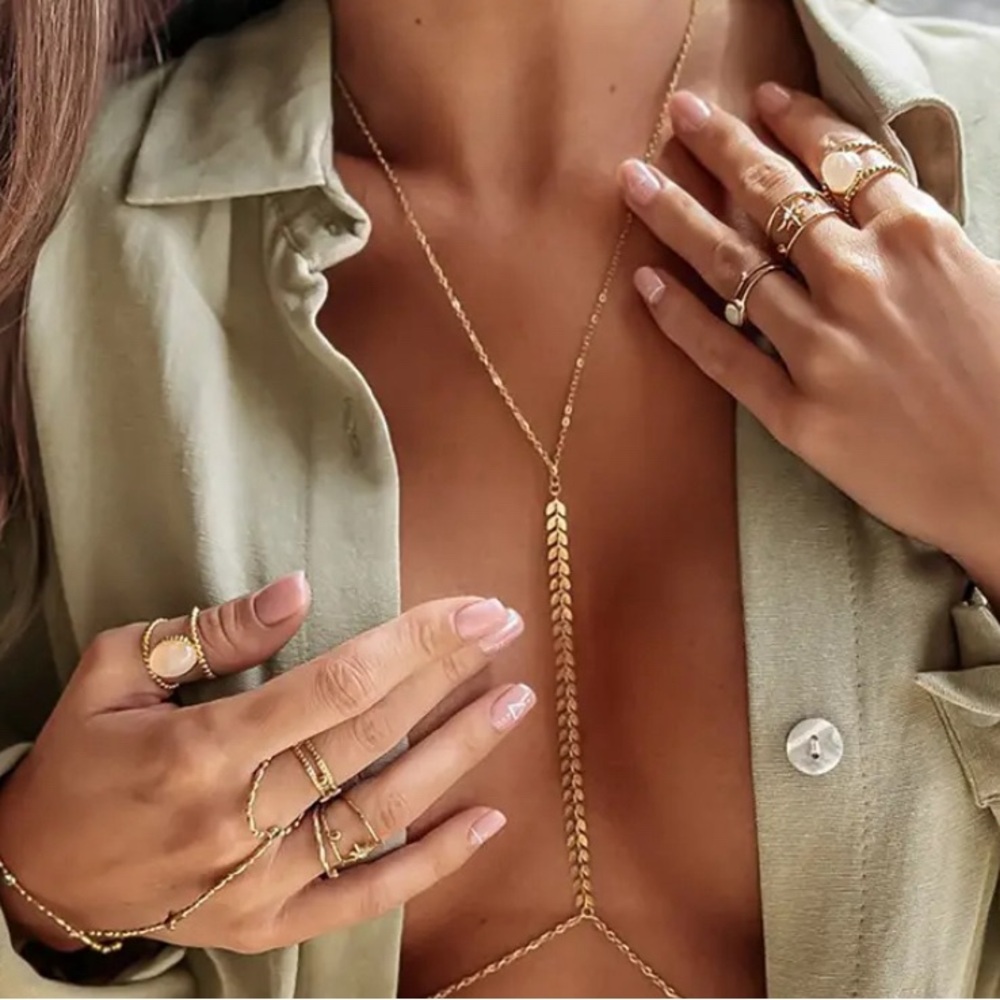 🔥1PC WOMENS BODY CHAIN CAN WEAR IN FRONT OR BACK BRAND NEW🔥